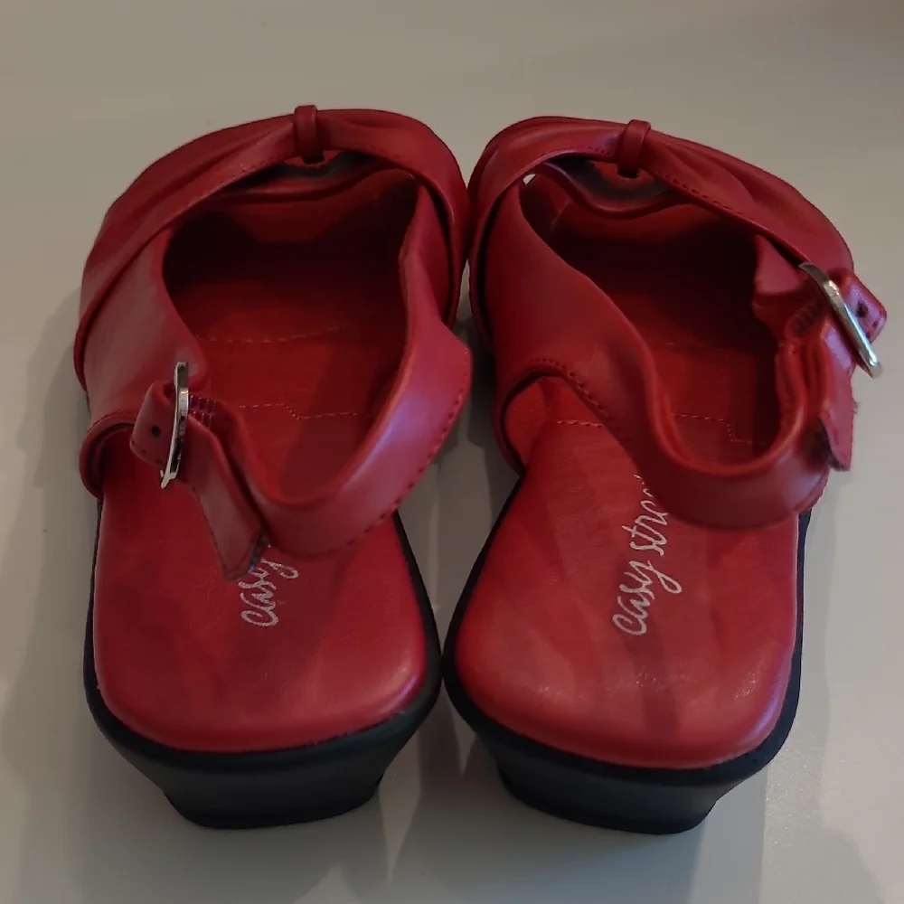 Easy Street Soft Red slingback Wedge Sandals Block Heels Ankle Strap Retro NWOT